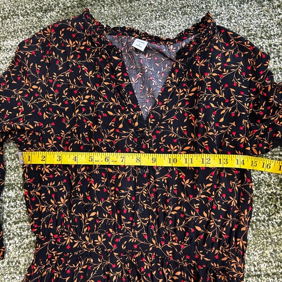 Old Navy Waist defined flutter sleeve Henley dress - Picture 2 of 6